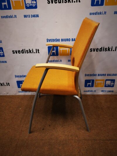 Kinnarps Yin Geltona Lankytojų Kėdė Su Beržo Fanera, Švedija
