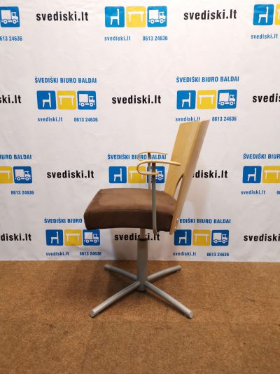 Švediški. lt Kinnarps Yin Lankytojų Kėdė Su Rudu Audiniu Aptraukta Sėdima Dalimi, Švedija