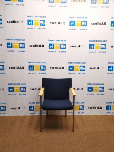 EFG Tamsiai Mėlyna Lankytojo Kėdė Su Beržo Porankiais, Švedija