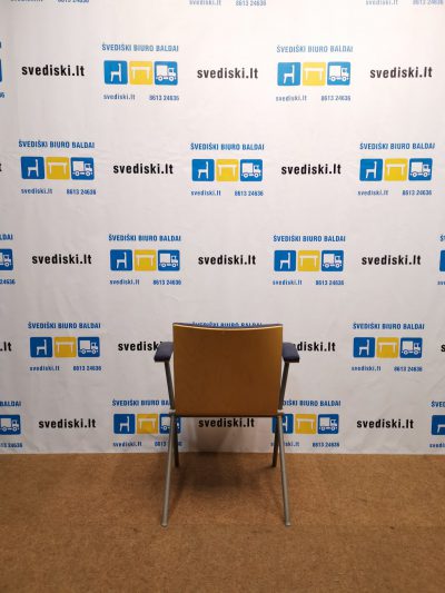 Švediški.lt EFG AVIA Tamsiai Mėlyna Lankytojo Kėdė Su Beržo Nugara, Švedija