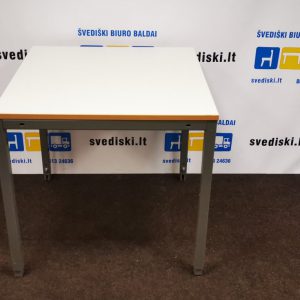 Švediški.lt Reguliuojamo Aukščio Stalas Su Baltu Stalviršiu, Švedija