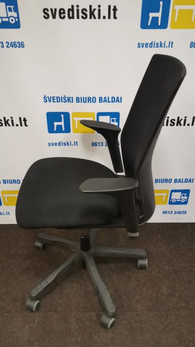 HAG Juoda Biuro Kėdė Su Reguliuojamais Porankiais, Švedija