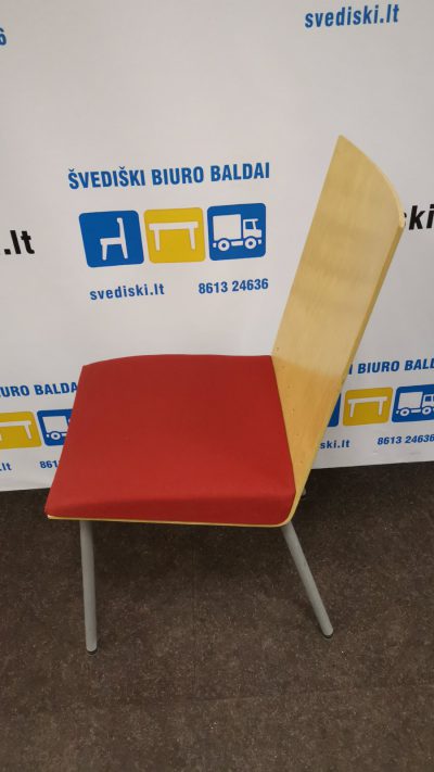Švediški.lt Kleassons Mobler AB Raudona Lankytojo Kėdė Su Beržo Fanera, Švedija