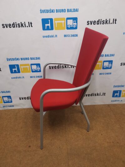 Kinnarps ARI Raudona Lankytojo Kėdė Su Pilku Rėmu, Švedija