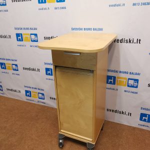 Kinnarps Beržo Spintelė Su Žaliuzinio Tipo Uždaroma Dalimi Ir Staliuku, Švedija