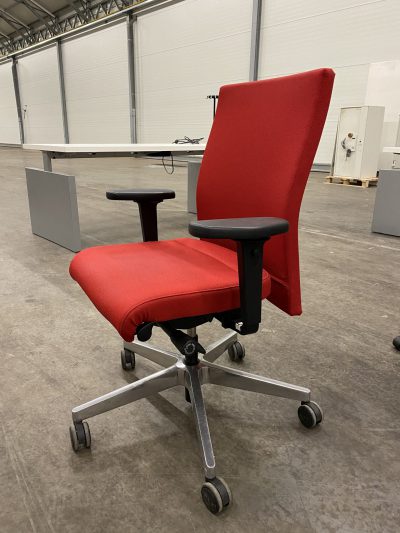 Interstuhl Raudona Biuro Kėdė Su 4 D Porankiais, Vokietija