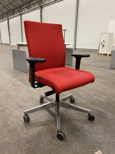 Interstuhl Raudona Biuro Kėdė Su 4 D Porankiais, Vokietija