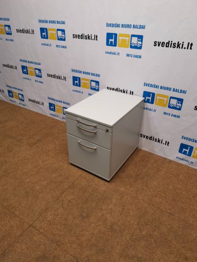 Pilkas Stalčių Blokas Su 3 Rakinamais Stalčiais, Švedija
