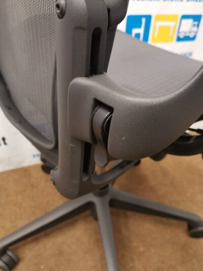 Herman Miller Aeron Remastered Grafito Biuro Kėdė B Dydžio Su 3D Porankiais, Vokietija