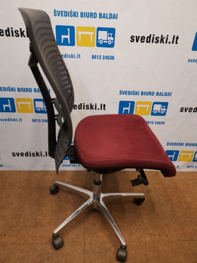 Ergonomiška Biuro Kėdė Su Alkantara Audiniu, Švedija