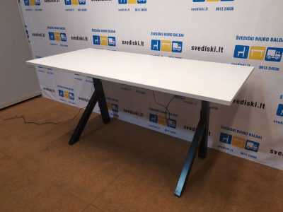 NAUJAS K2 Juodas Elektra Reguliuojamas Mechanizmas Su Baltu 180x80cm Stalviršiu, Danija