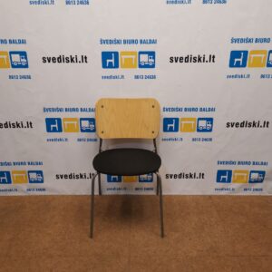 EFG Lankytojo kėdė Su Beržu Ir Juodu Audiniu, Švedija