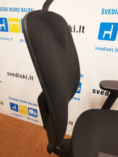 Hoganas Plus 361 Juoda Biuro Kėdė Su Reguliuojamais Porankiais, ŠvedijaHoganas Plus 381 Juoda Biuro Kėdė Su Reguliuojamais Porankiais, Švedija