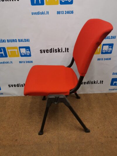 HAG Conventio 9520 Oranžinė Lankytojo Kėdė Su Juodu Rėmu, Švedija