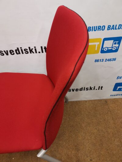 Raudona Lankytojo Kėdė, Švedija