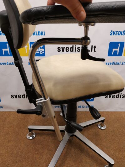 RH Labaratorinė Kėdė Su Natūralia Oda Ir Rankos Atrama, Švedija