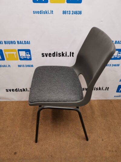RBM Ana Pilka Plastikinė Kėdė Su Audinio Sėdima Dalimi, Švedija