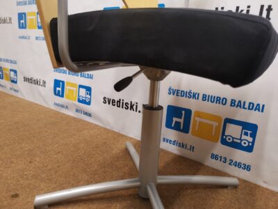 Kinnarps Yin Lankytojų Kėdė Su Juodu Alkantara Audiniu , Švedija