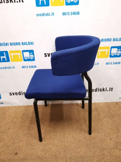 Lammhults Mobel AB Su Mėlynu Audiniu Lankytojo Kėdė, Švedija