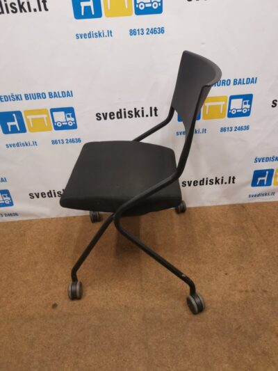 Sedus Flip Flap Juoda Kėdė Su Užlenkiama Sėdyne, Švedija
