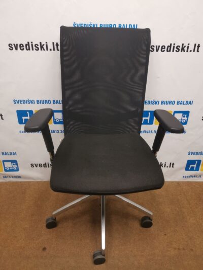 Antares Juoda Biuro Kėdė Su Tinkleliu Ir 3D Porankiais, Čekija