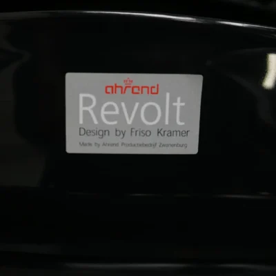 Ahrend Revolt Metalinė Juoda Kėdė, Olandija
