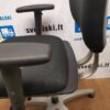 Drabert By Samas Juoda Ergonomiška Biuro Kėdė Su Siaurais 3D Porankiais, Švedija