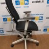 Juoda| Balta Ergonomiška Biuro Kėdė Su 3D Porankiais, Švedija