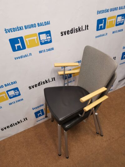 Scandiform Kėdė Su Aukšta Nugaros Atrama Ir Natūralios Odas Sėdima Dalimi, Švedija