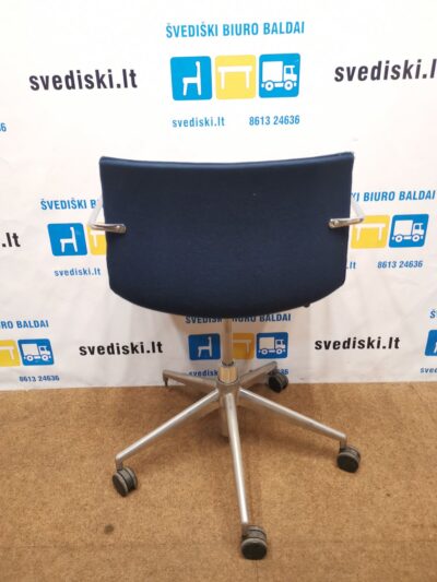 Mėlyna Kėdė Su Chromuotu Rėmu Ir Ratukais, Švedija