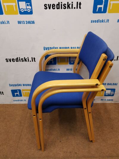 EFG Lankytojo Kėdė Su Buko Rėmu Ir Mėlynu Audiniu, Švedija