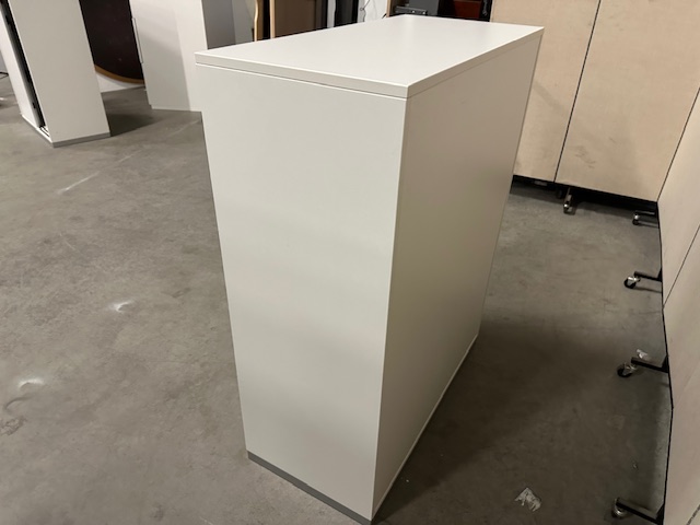 Steelcase Rakinama Balta Spintelė, Švedija