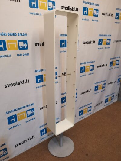 Baltas Reklaminis Stovas Neturi Akrilo Lentynėlių, Švedija