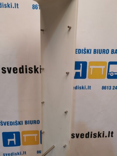Baltas Reklaminis Stovas Neturi Akrilo Lentynėlių, Švedija