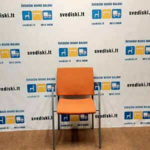 Lammhults Oranžinė Lankytojo Kėdė Su Pilku Rėmu Ir Porankiais, Švedija