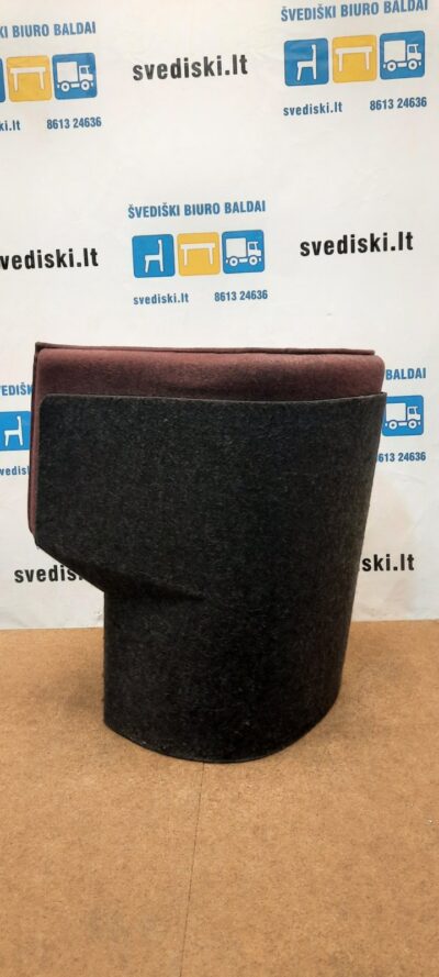 Tamsiai Pilkas Fotelis Su Bordo Sėdima Dalimi, Švedija