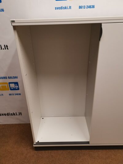 ISKU Balta Spintelė Su Stumdomomis Durimis, Švedija