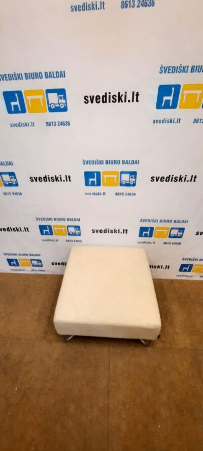 Swedese Fotelis Ir Pufas Kuriuos Galima Fiksuoti Tarpusavyje, Švedija