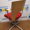 Kinnarps Yin Lankytojų Kėdė Su Raudonu Alkantaros Audiniu, Švedija