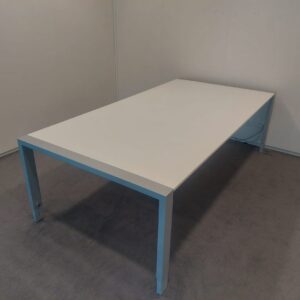 AHREND 240x120cm Konferencinis Mechaniškai Reguliuojamas Stalas Su Baltu Stalviršiu, Švedija
