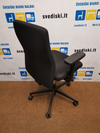 Trendoffice Juoda Biuro Kėdė Su Porankiais, Švedija