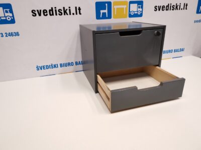 Pilkas Stalčių Blokas Montuojamas Prie Stalviršio, Švedija