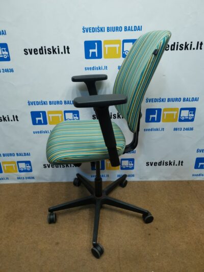 Savo Žalsva Biuro Kėdė Su Porankiais, Švedija
