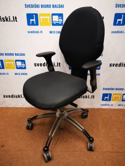 RH Extend Juoda Biuro Kėdė Su Nauju Audiniu Ir Porankiais, Švedija