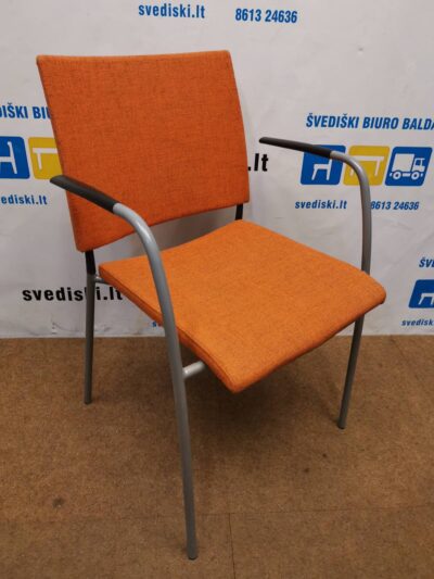 Lammhults Spira Oranžinė| Pilka Lankytojo Kėdė Su Pilku Rėmu Ir Porankiais, Švedija