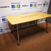 Skandiform Stalas Su Ąžuolo Stalviršiu, Švedija