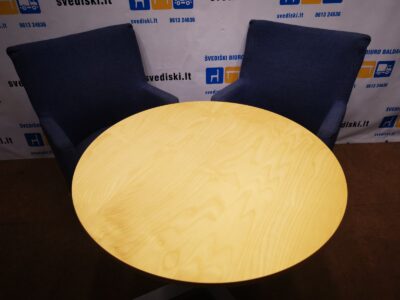 2 Kinnarps Invito Foteliai Ir 85cm ø Apvalus Stalas, Švedija