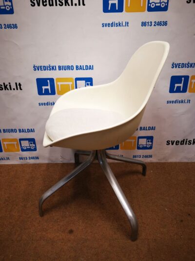 Ikea Balta Kėdė Su Paminkštinimu, Švedija