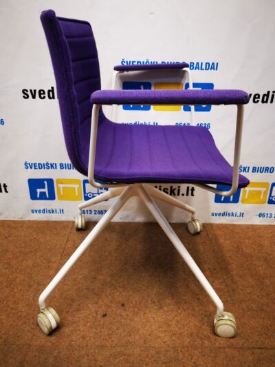 Arper Catifa 46 Violetinė Kėdė Su Ratukais, Švedija