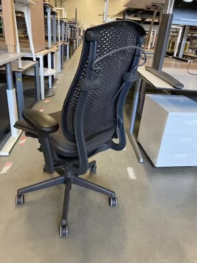 Herman Miller Celle Antracito Kėdės Su 3D Porankiais, Švedija
